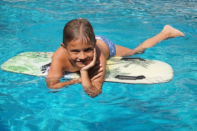Kind im Swimmingpool, Haftungsfrage bei Unfällen